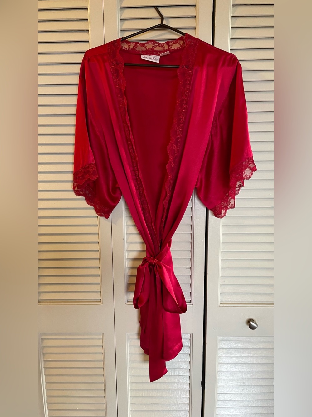 Vintage Versailles 100 Silk Bright Red Lace-Trim Short Robe Kimono w Belt Sz L
